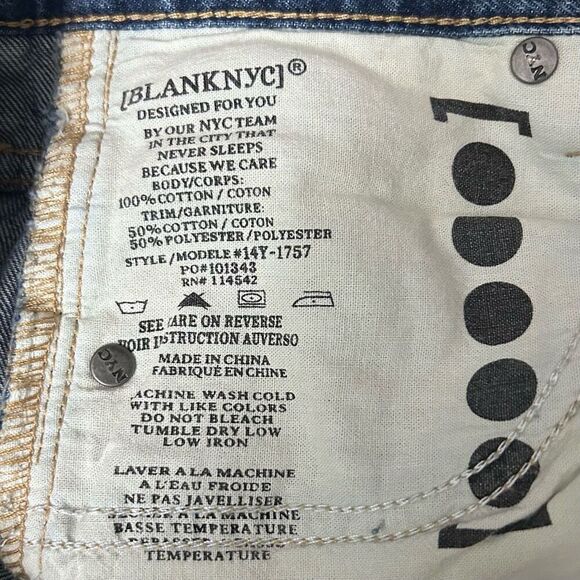 BLANKNYC Miss Molly Jeans Women's Size 27 Blue High Rise Tapered Raw Frayed Hem - Picture 12 of 12